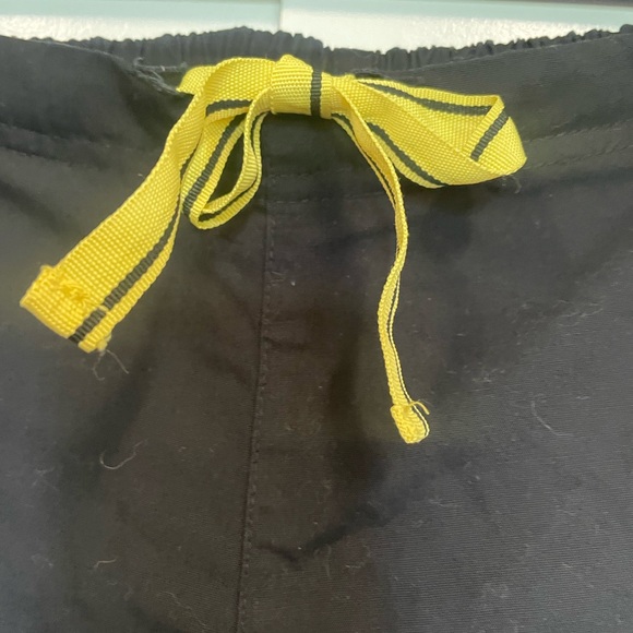 Wonderwink scrub pants - small black - worn one shift - Picture 4 of 6